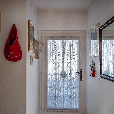 Haus Edelweiss Appartamento *